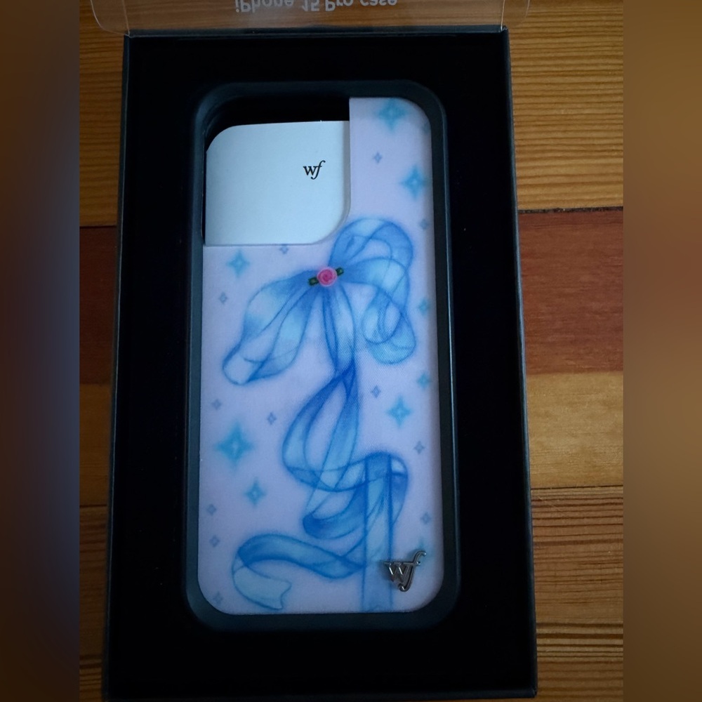 Blue and White Artistic Phone Case
